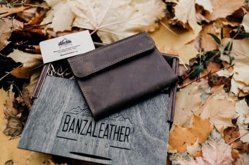 Производитель: Фабрика сумок «Banzaleather», г. Москва