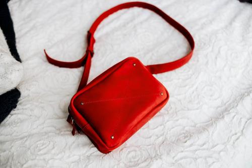 Женская сумка красная натуральная кожа - Фабрика сумок «Banzaleather»