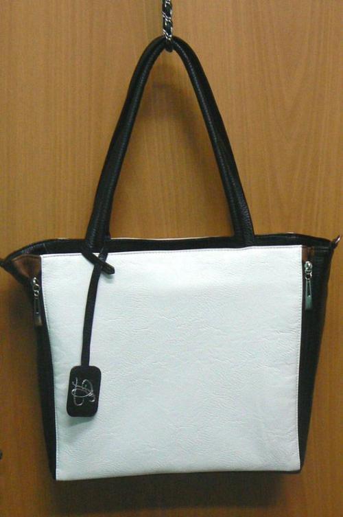 Женская белая сумочка - Фабрика сумок «Богородская галантерейная фабрика»
